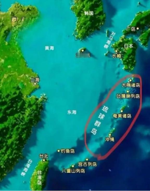 二战结束苏联很聪明，占了日本四个岛，在日本头顶上监控着日本。中国那时候太傻了，竟