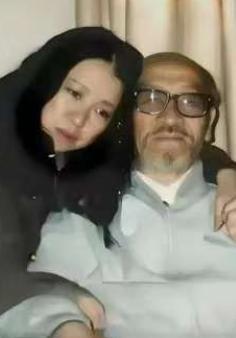 1990年， 三毛跑到新疆和76岁的王洛宾 同居。然而，王洛宾竟然说：“可以同居