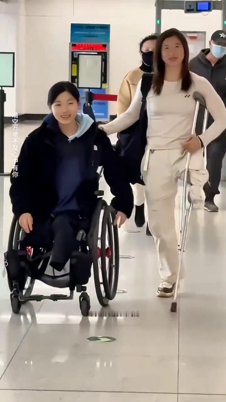 因为有你，我们未来可期。因为是你，我满心欢喜。上辈子应该是拯救了银河系，这辈子才