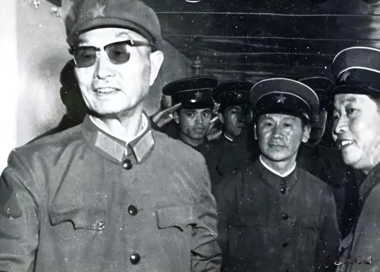 彭雪枫之子报考哈军工，没有被录取，张爱萍：政审不合格，你母亲有问题。
一九六三年