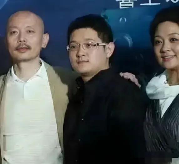 2005 年，演员傅彪患上癌症，冯小刚给了200万，张国立给了40万，然而，葛优