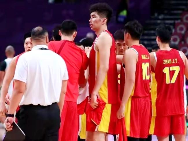 男篮大名单公布，最期待余嘉豪的表现，你呢？

新一届男篮大名单公布了21人，有惊