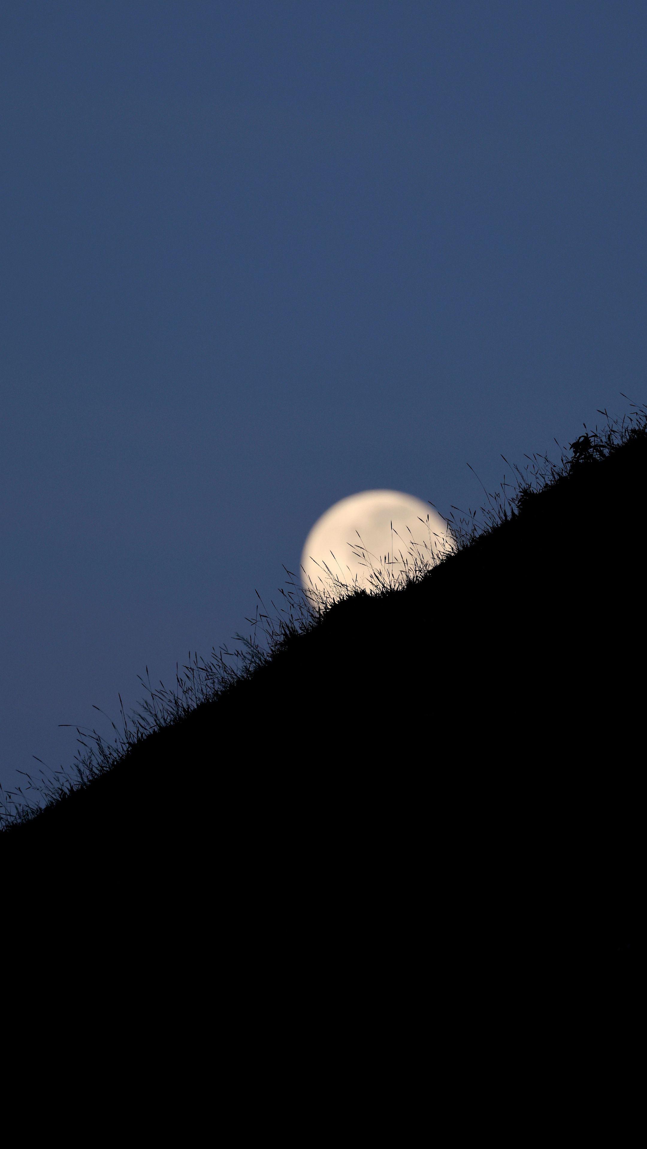拍月亮 月光 山里夜晚的天空 摄影分享