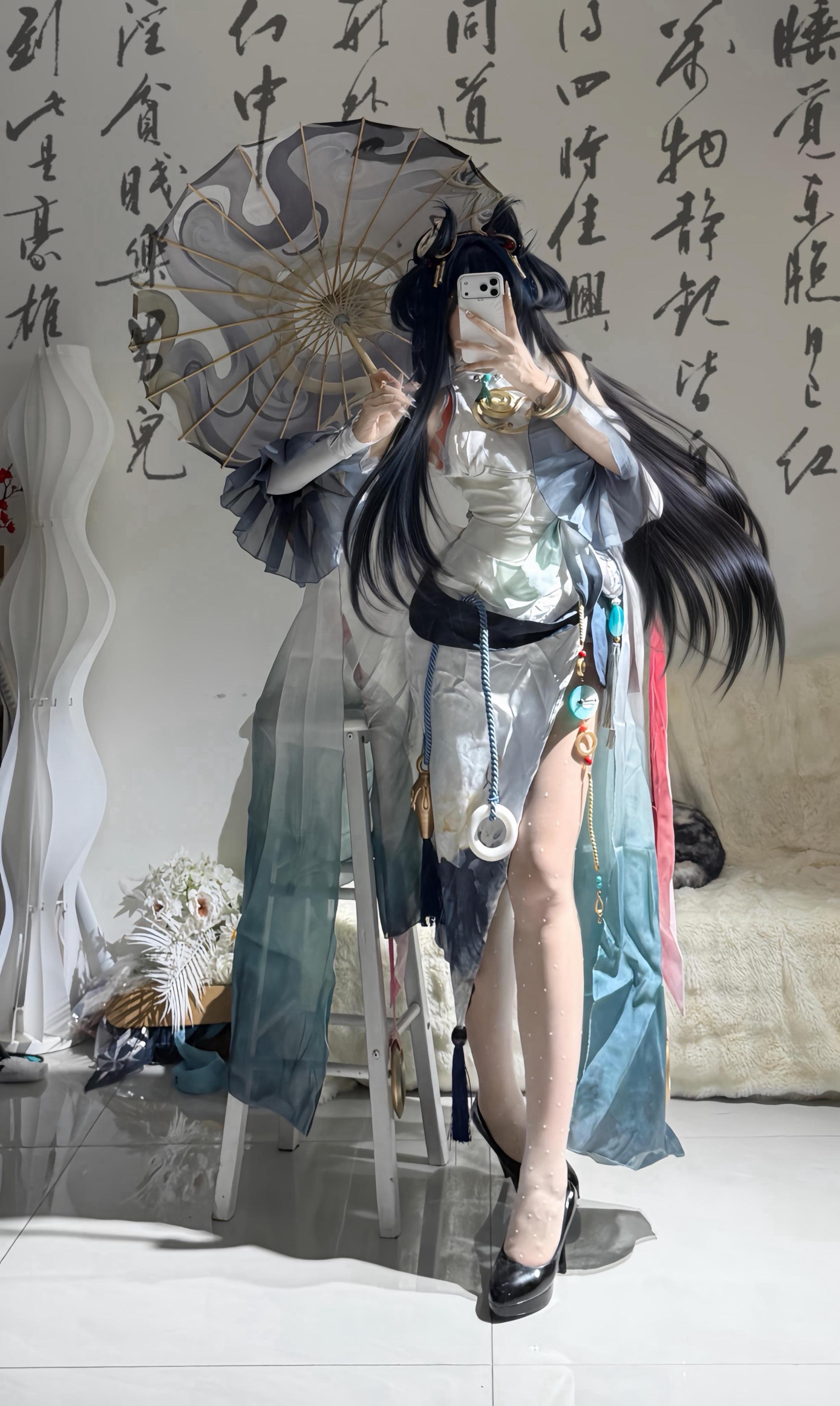 笑吟吟 曲声声 尽弑天下负心人。