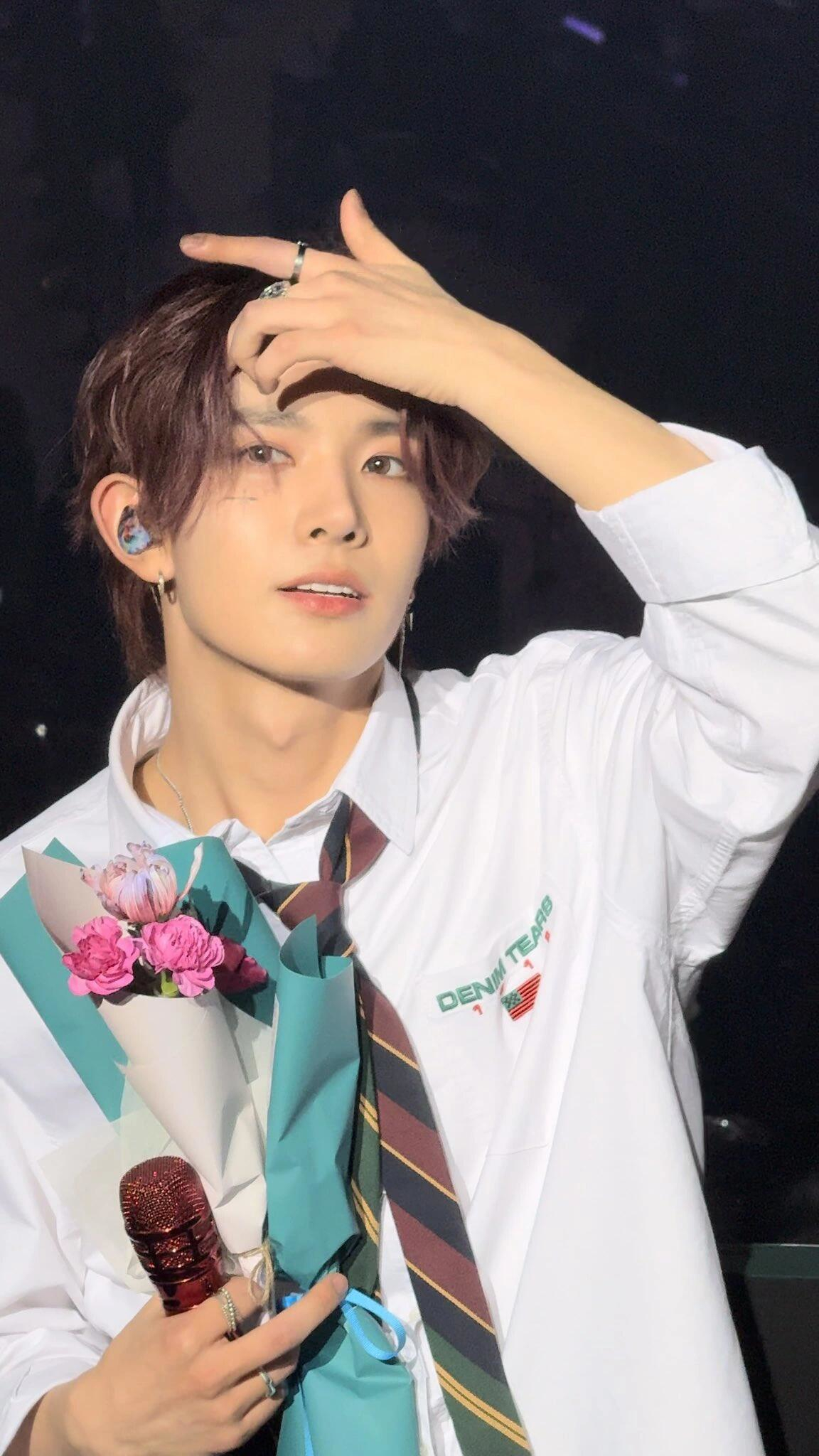 李羲承 珀莱雅李羲承 饭拍生图合集 