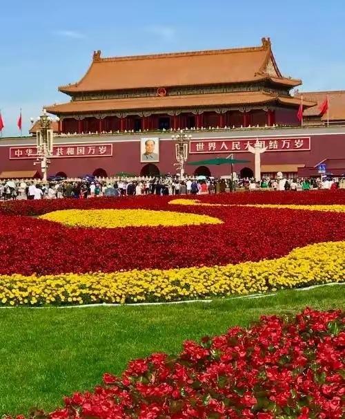 毛主席遗体该不该迁回韶山 网上吵翻了 
今天刷到一个视频 看完心里挺不是滋味 有