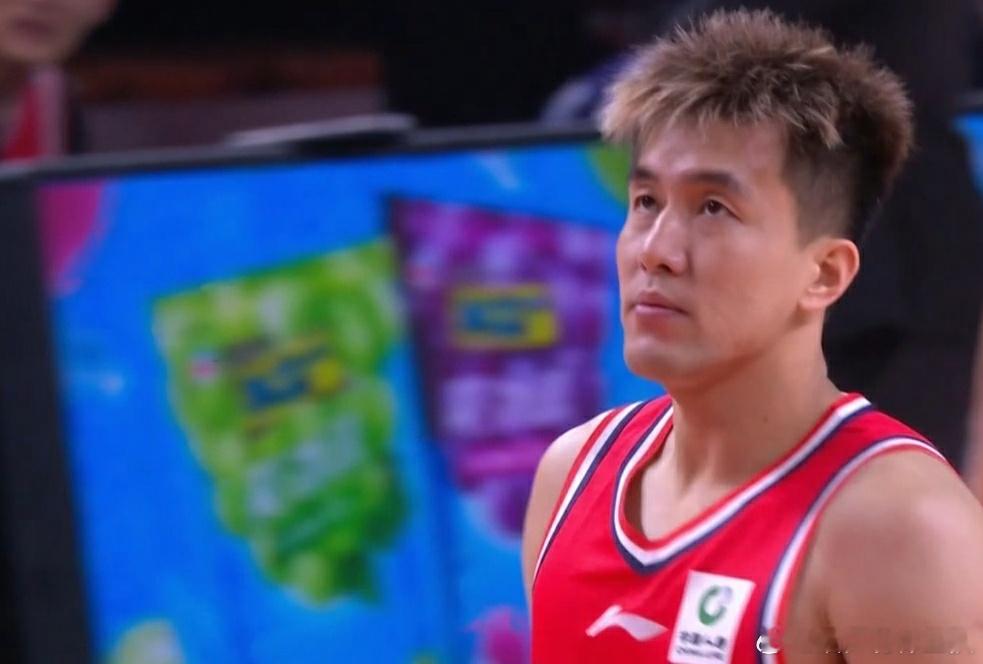 龙狮男篮加时战胜同曦男篮郭艾伦复出16分 同曦大比分落后的情况下，最后时刻将比分