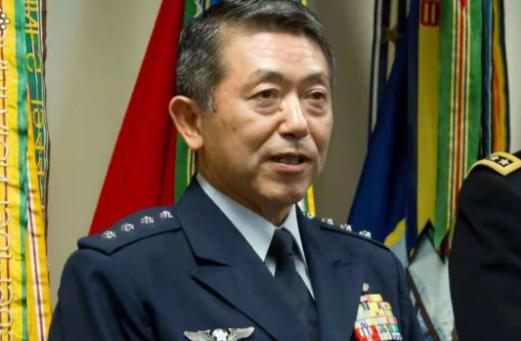 *看来是打到日本的痛处了！12月15日下午日本内阁官房长官紧急召开记者会，对中方