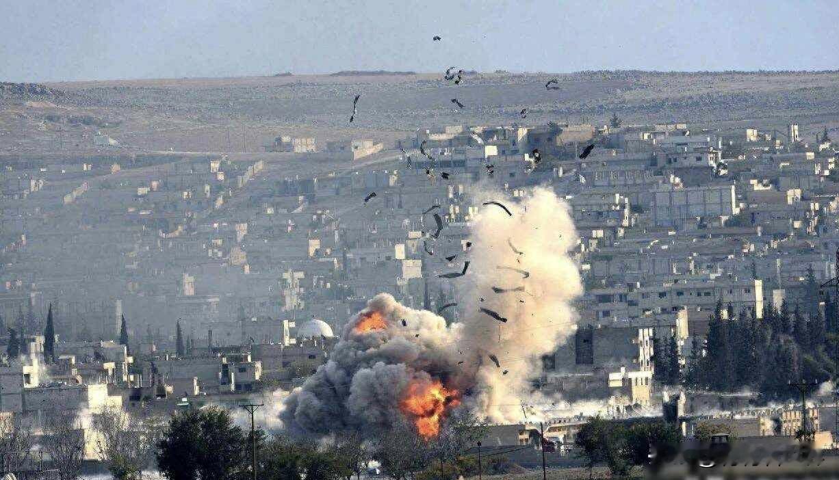 12月19号那天，美军在叙利亚沙漠展开行动，他们给这次行动起名叫“鹰眼打击”，动