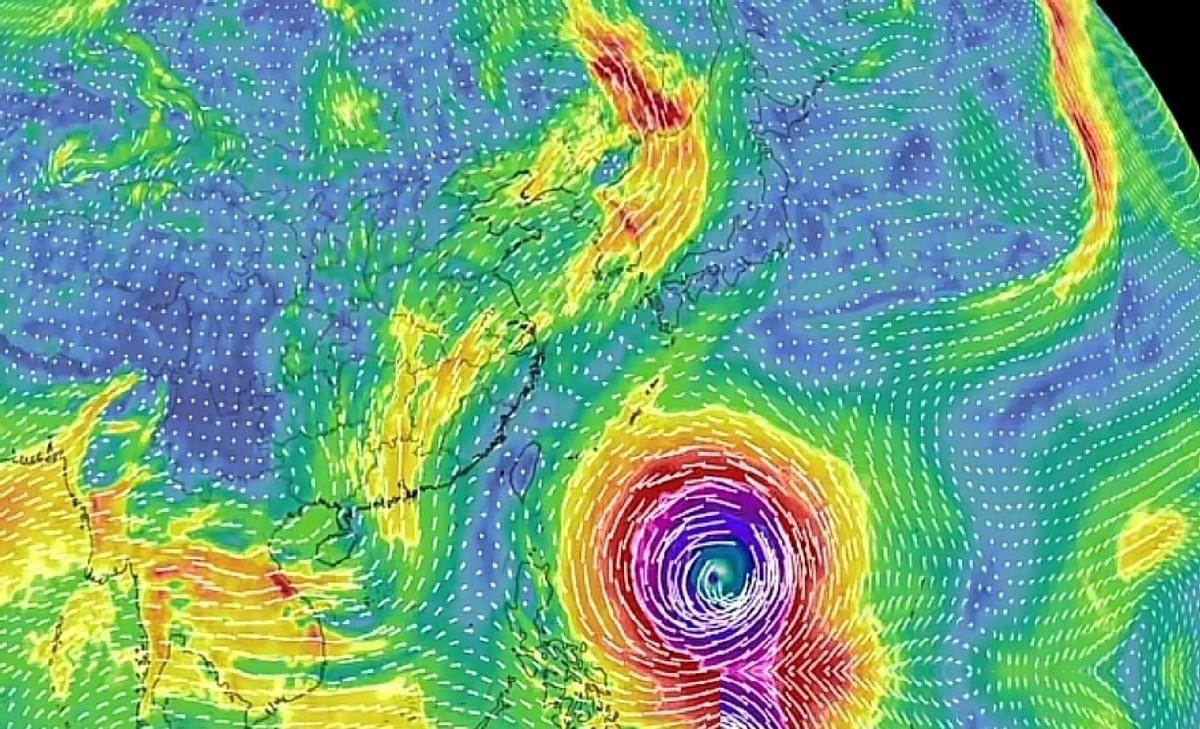 17级台风巴威完成眼墙置换，风圈直径已经超1000公里。近期超强台风巴威的动向牵