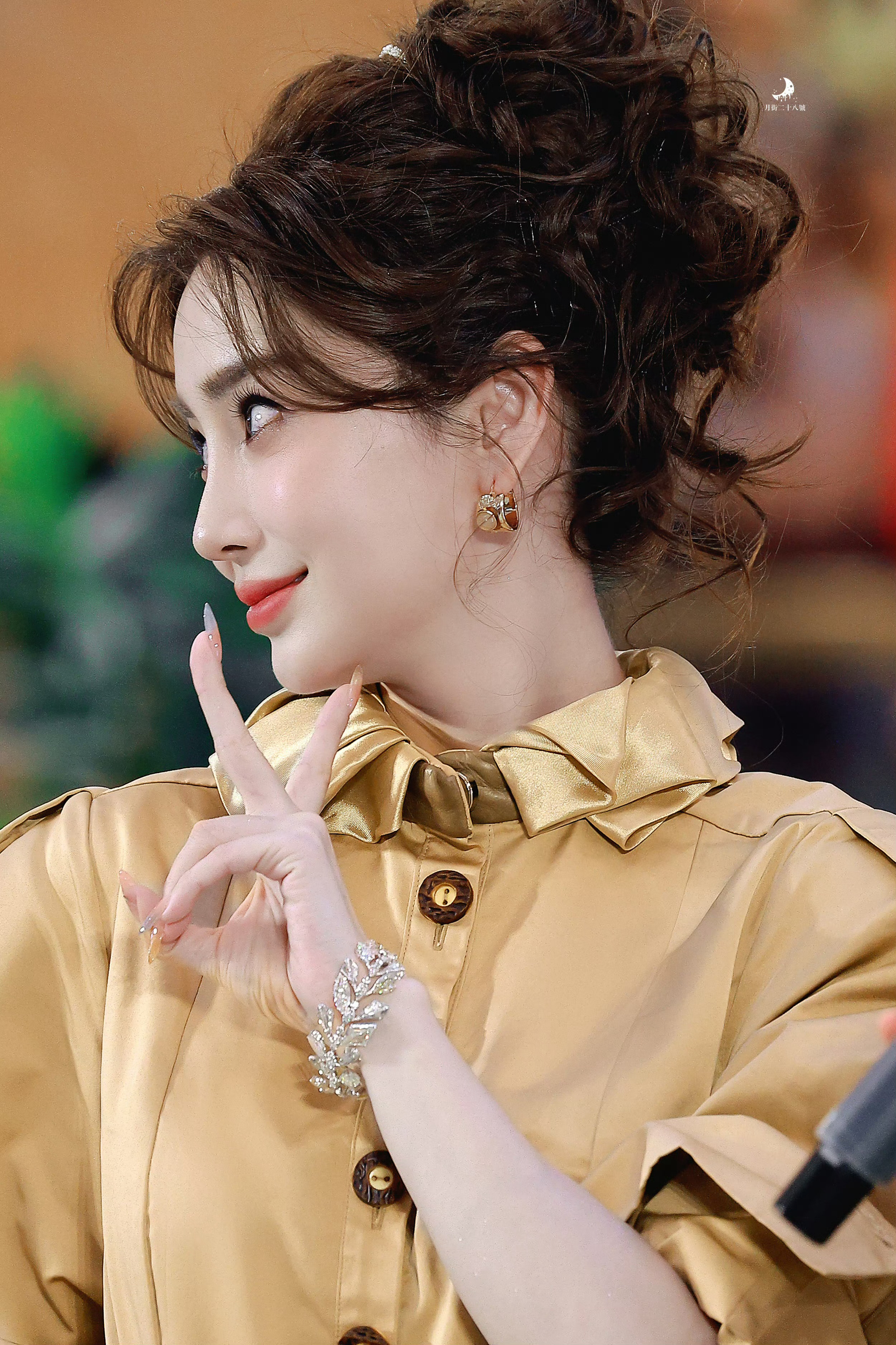 angelababy [期待]杨颖 回顾一下去年今日的线下活动，姐姐依旧360度