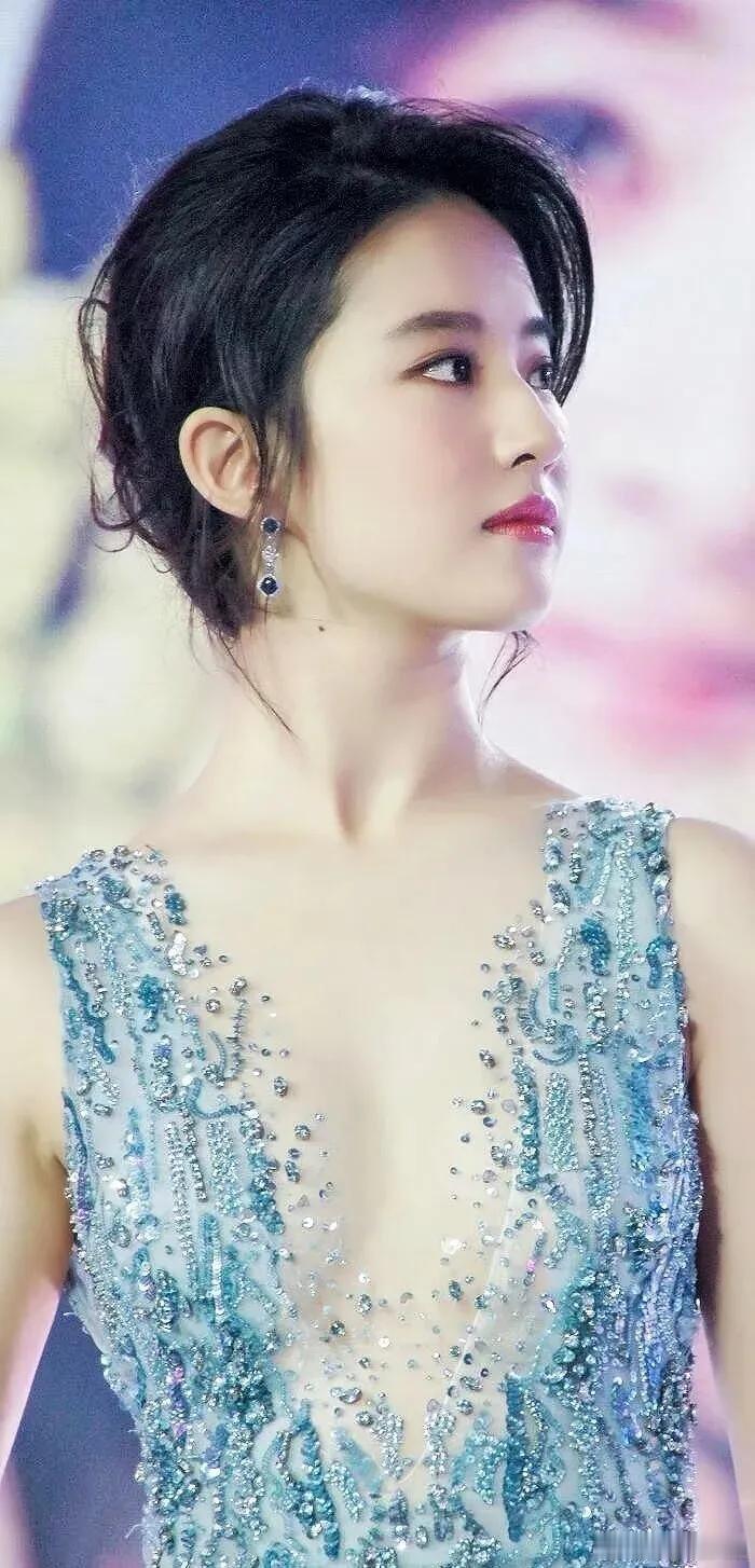 #刘亦菲至今没结婚的原因#相信她只要用心去寻找总会遇到那个对的人。而在这个过程中