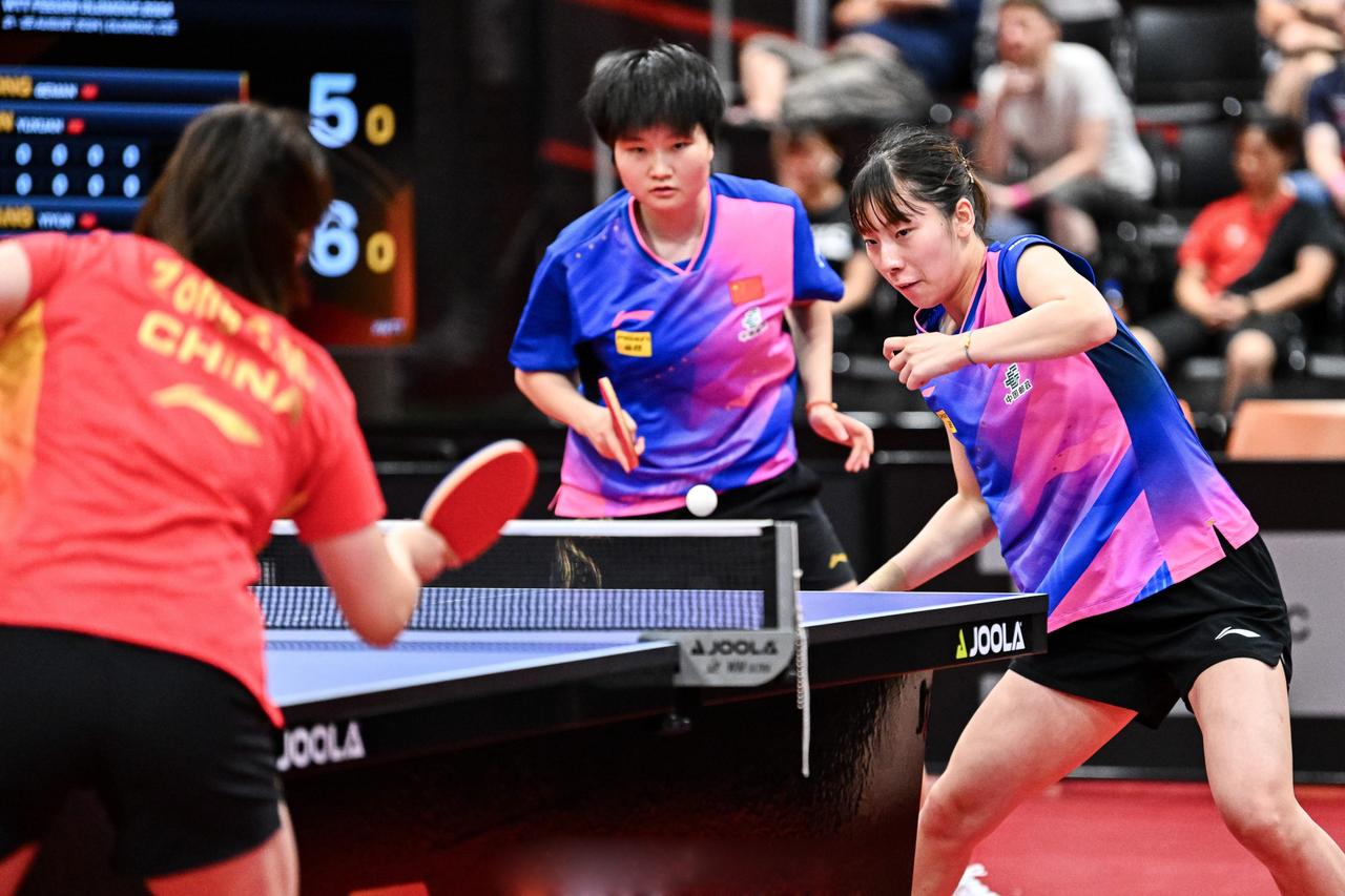 华东理工大学8-2轻取成都高新若水居！朱思冰3-0横扫，两队体面收官！
2026