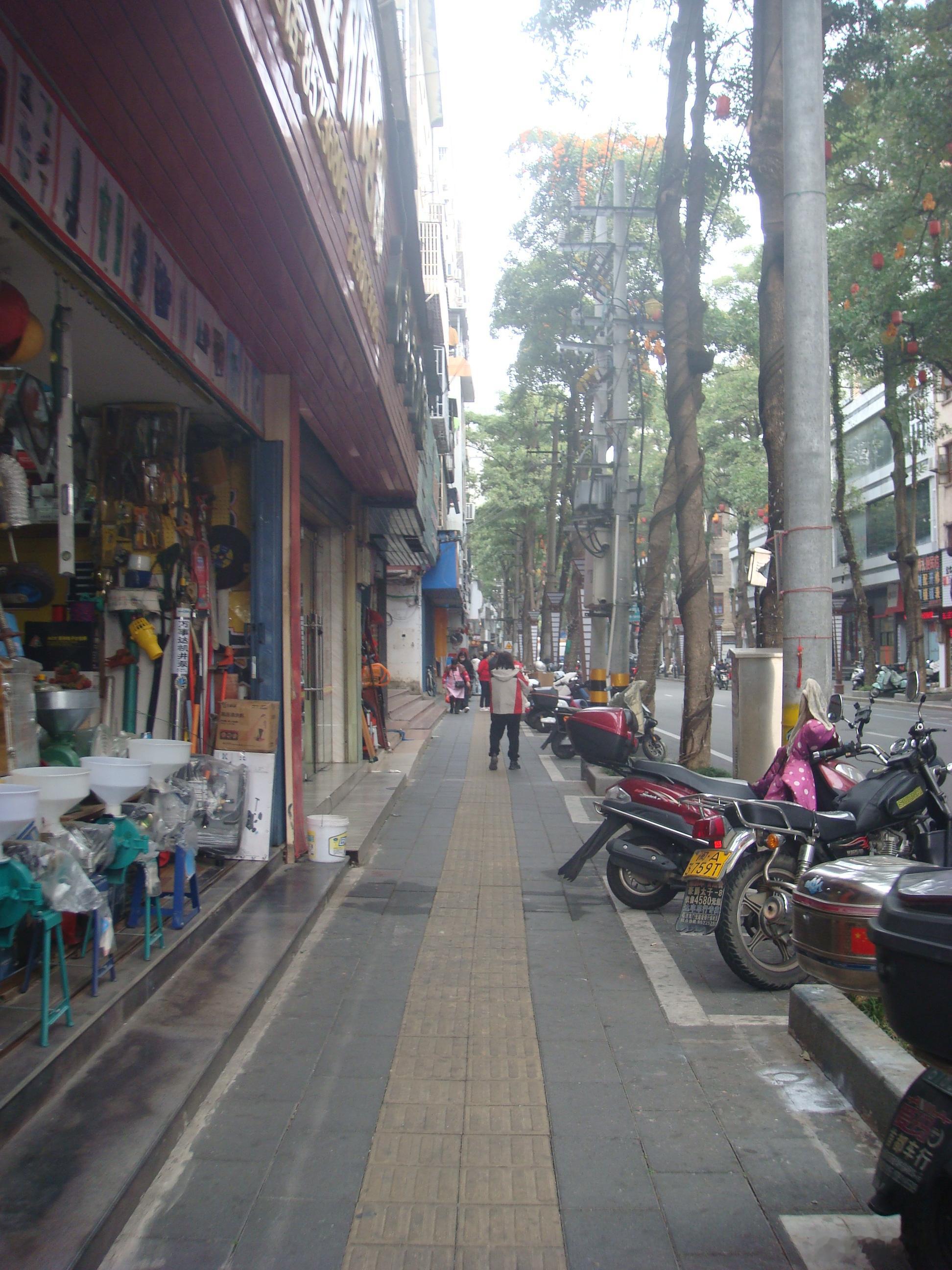 你好，现在是2013年。（如果你不看图10的话） 