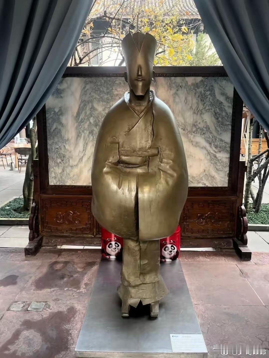 又是清华美院，苏东坡像。