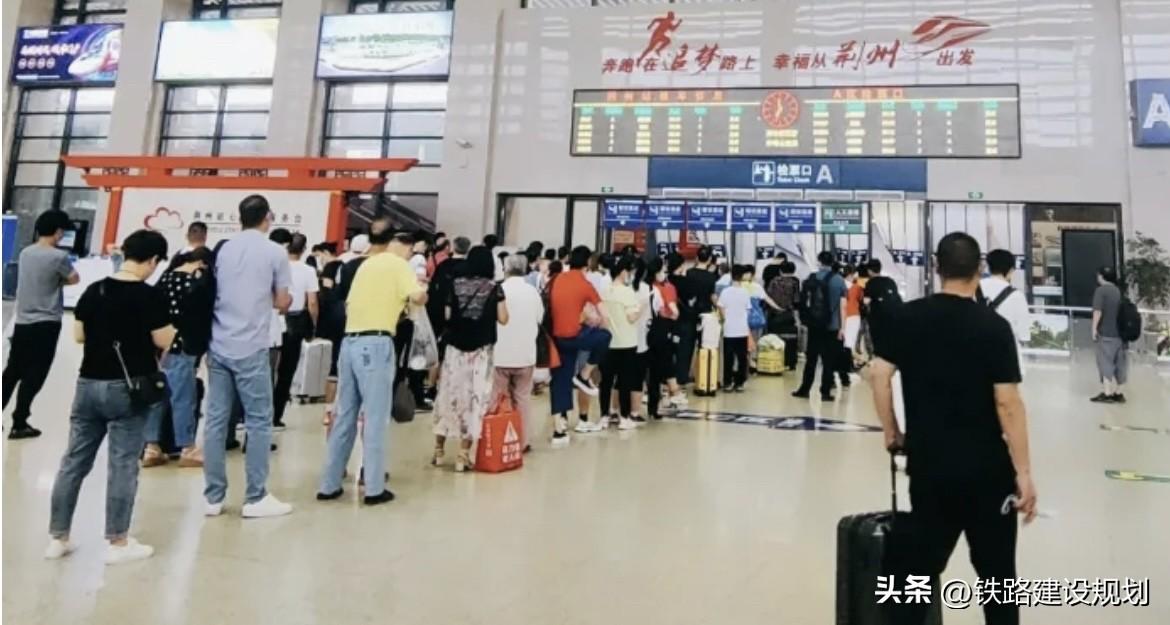 7月1日三季度调图一出，沪渝蓉沿江高铁武宜段悄悄变了个样——汉口⇋宜昌北那一趟"