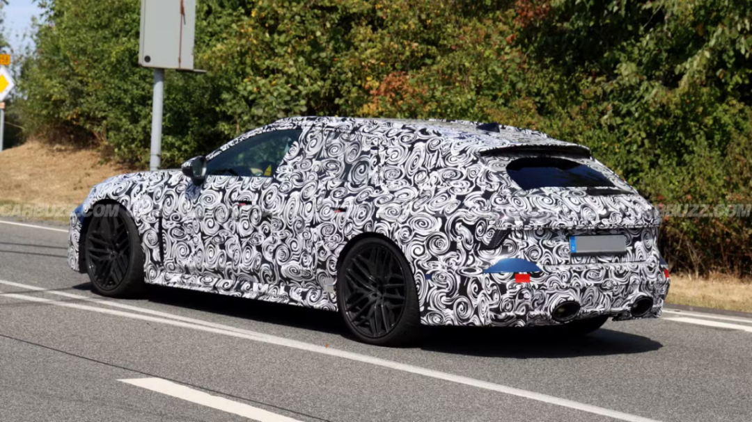 奥迪性能猛兽RS6 Avant再度现身路测，这款既能征服纽伯格林赛道又能满足日常