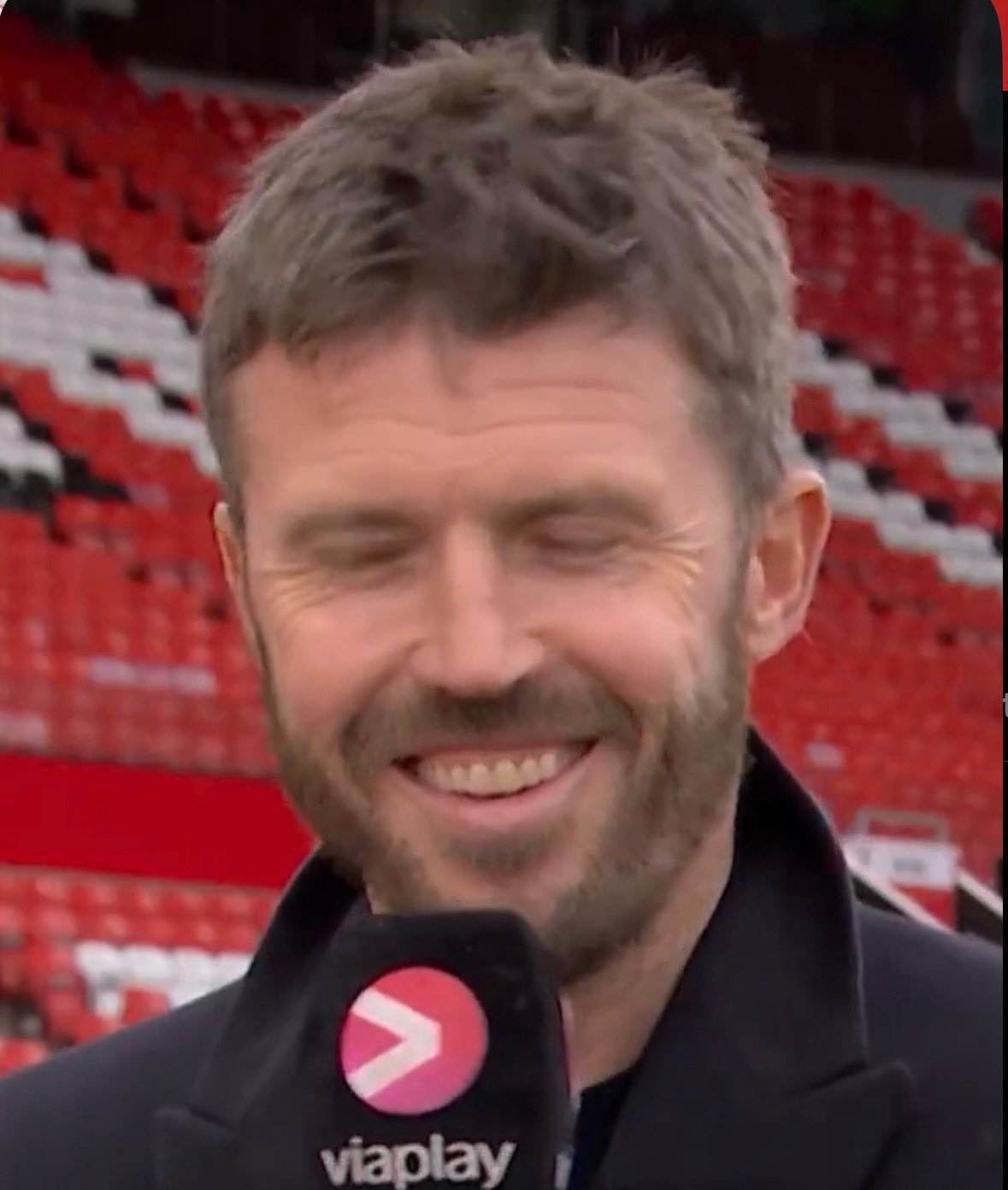 舒梅切尔：到目前为止还没有谈到（获得正式主帅一职）的事情吗？卡里克：我们正在努力