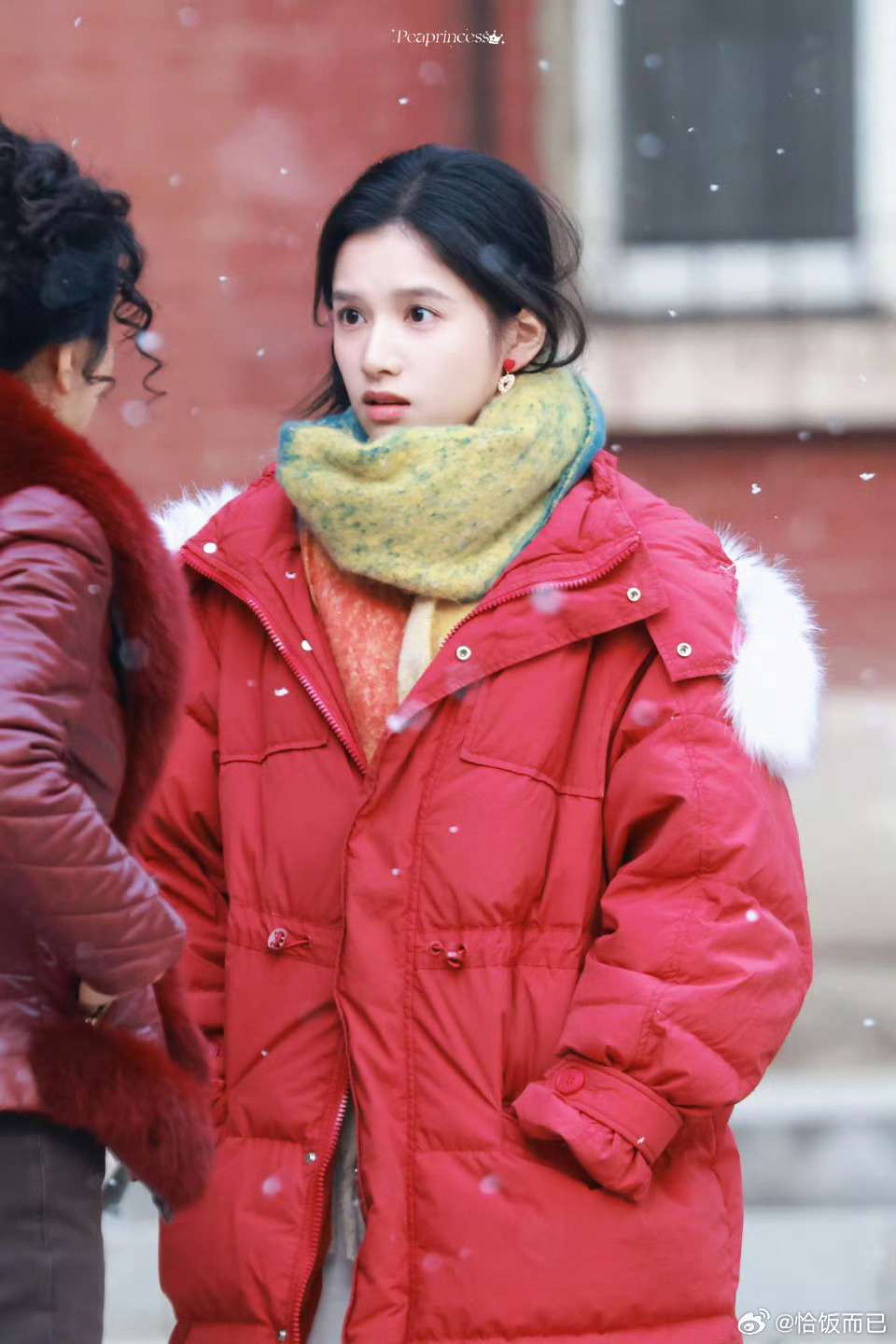 哎呦好萌张婧仪 注意力全在脸上🥺 