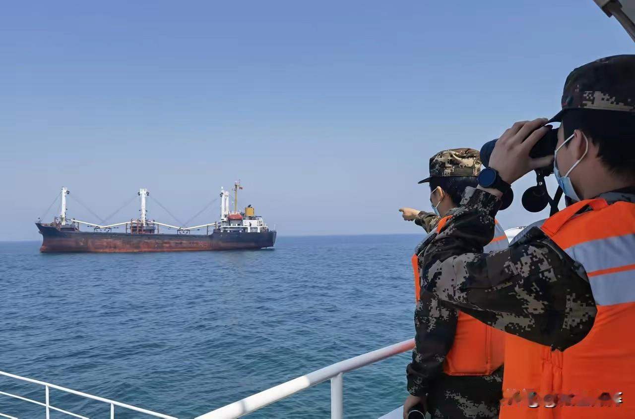 黄岩岛现神秘设施引轩然大波！美菲接连炒作，中方姿态尽显底气
 
近日，黄岩岛潟湖