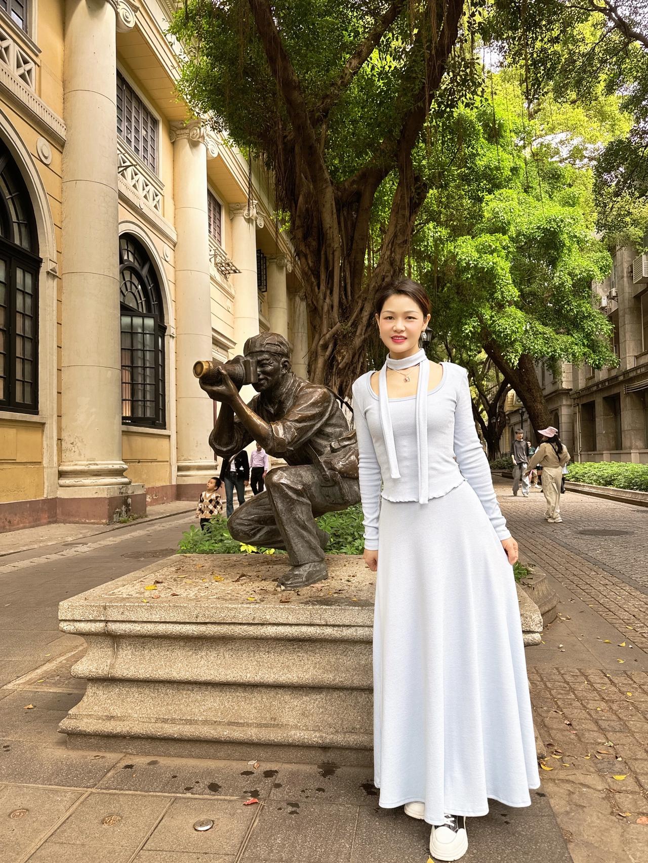 有一种问候，在幸福中接收。有一种温馨，在心灵中感受。有一种亲情，在思念中牵挂。早