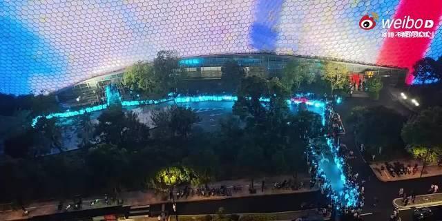 ☁️李云霄的蓝海 

海岛的晚风，把今夜的SD拉得格外漫长。
卸下台上九斤姑娘的