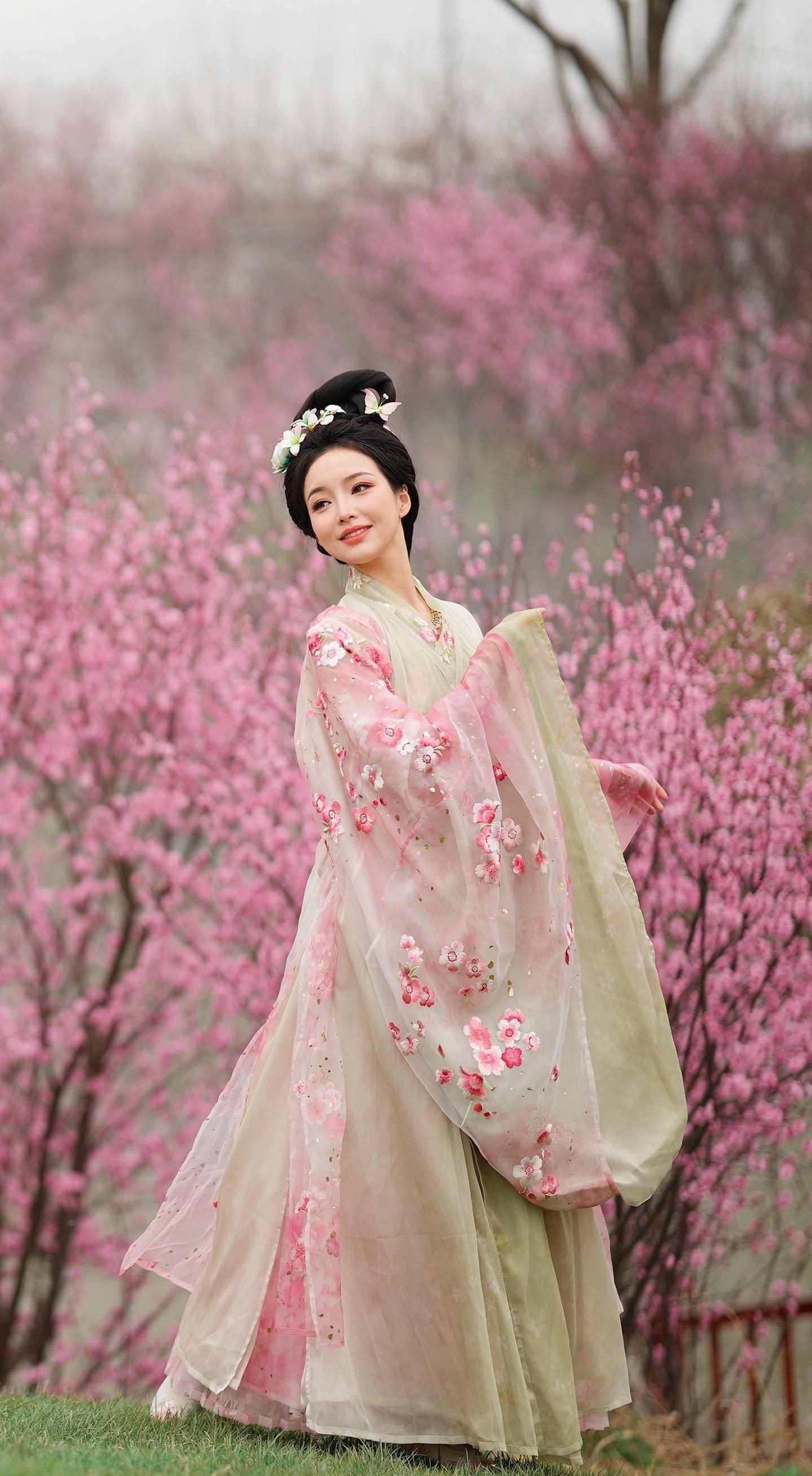风很温柔，花让人心动