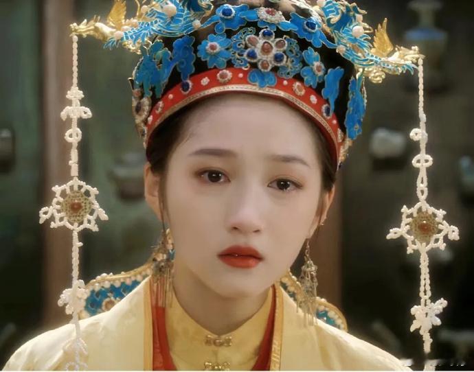 《红楼梦》中贾元春省亲，自深夜至凌晨，这一时间段令人费解。古人作息时间与我们大相