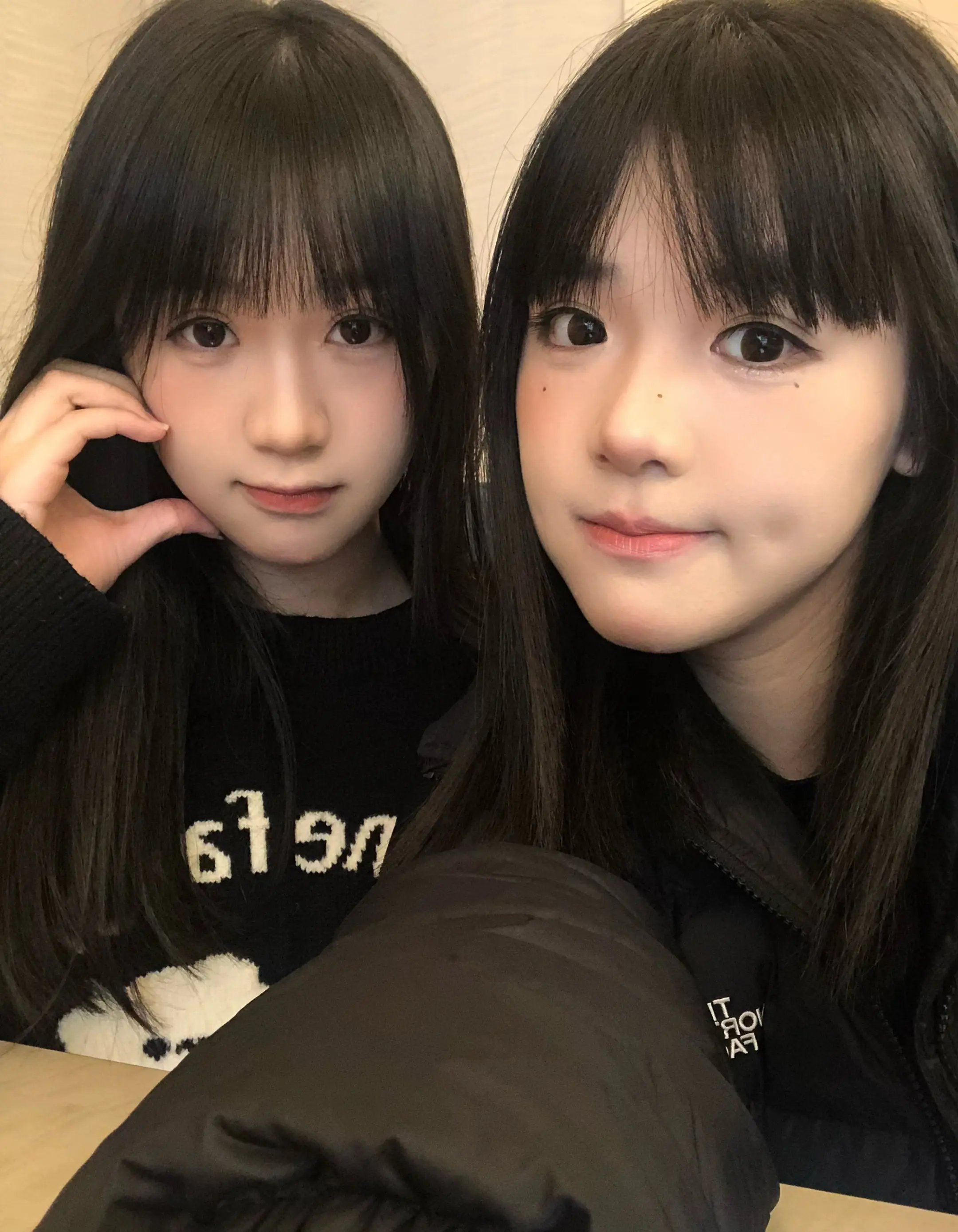 谢谢你带我出去玩 给我拍漂亮的照片 把我喂得饱饱的 情绪好好的 跟你在...