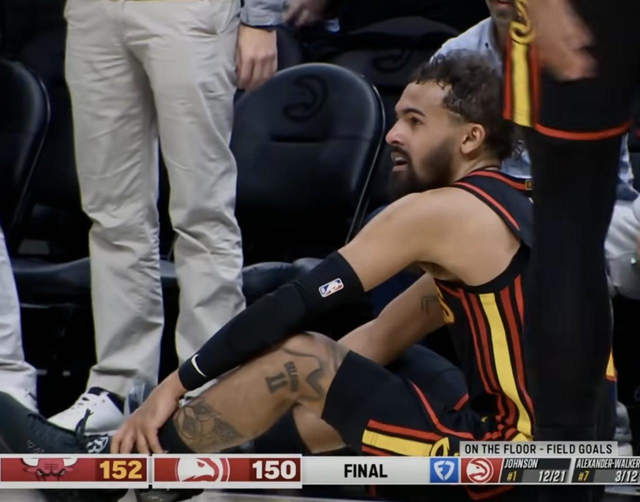 猛龙致敬科比，老鹰公牛不设防？
东部刚结束的2场比赛挺有意思，一场狂打铁，一场飚