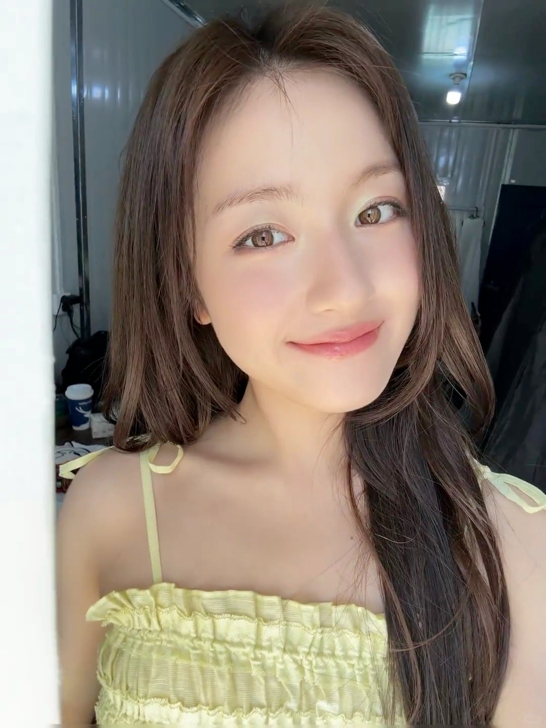 最近好爱看李兰迪怼脸自拍🤳🏻李兰迪的今日分享～是柠檬汽水味儿的迪🍋 ​​​