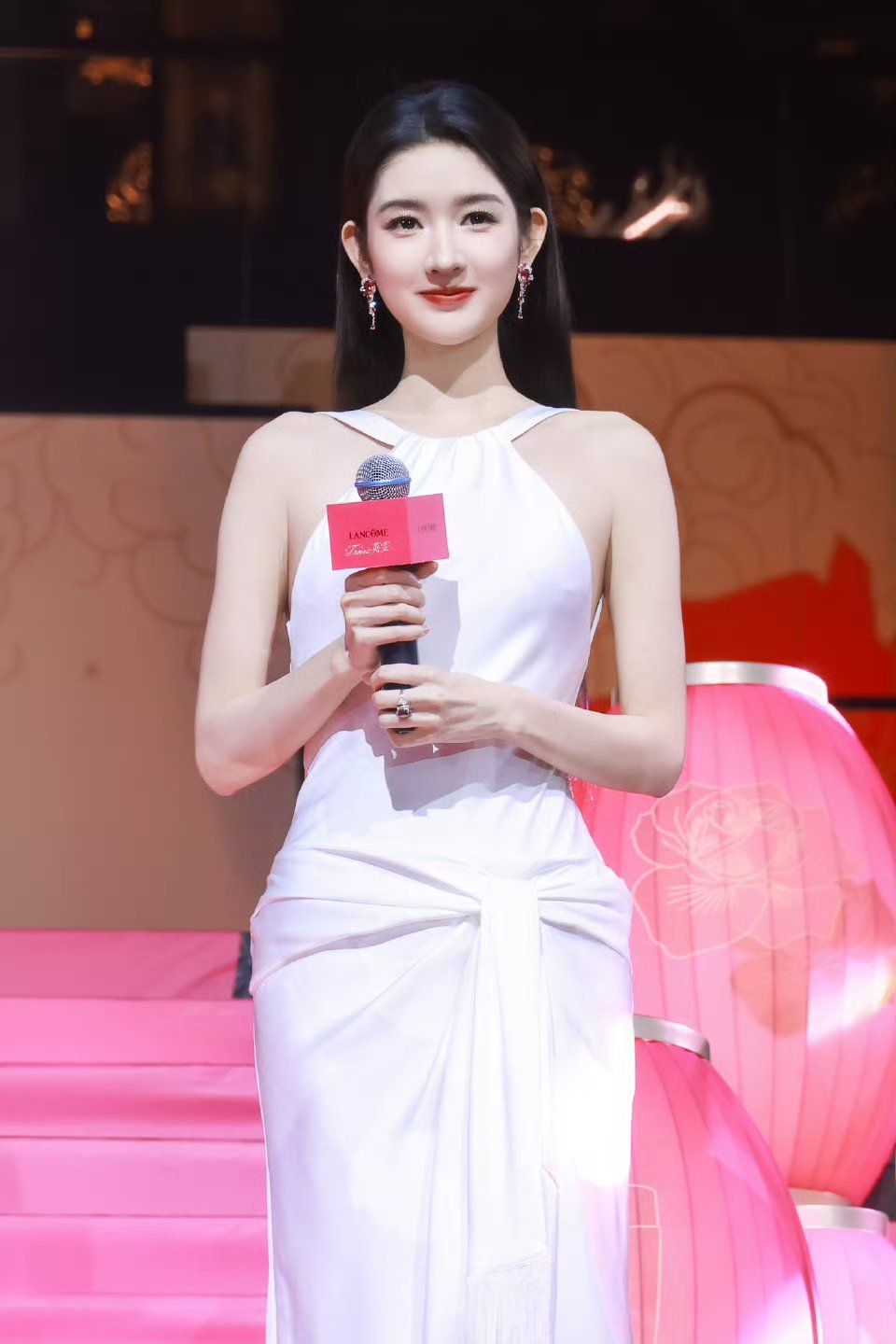 王玉雯你轻点儿美啊！这个回眸美得不像话