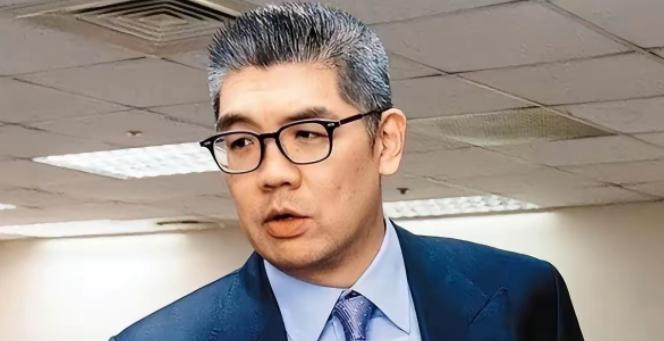 连胜文真是莫名其妙。

郑丽文即将开启大陆之行，连胜文突然在脸书发文说要郑丽文不