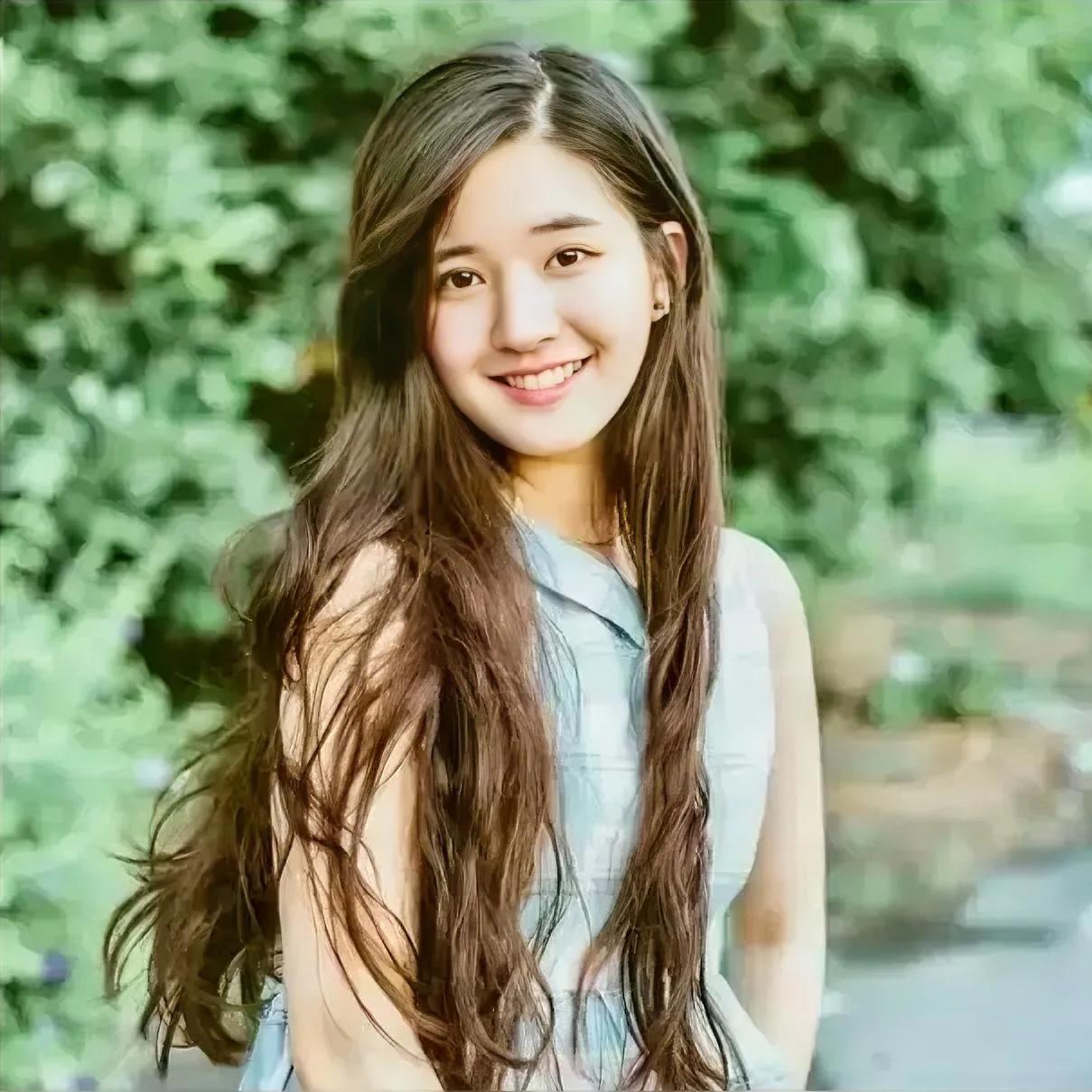 冯唐说：
“男子如果遇上真正对的女子，
不用打坐静观修心，
一个恍惚就能体会到了