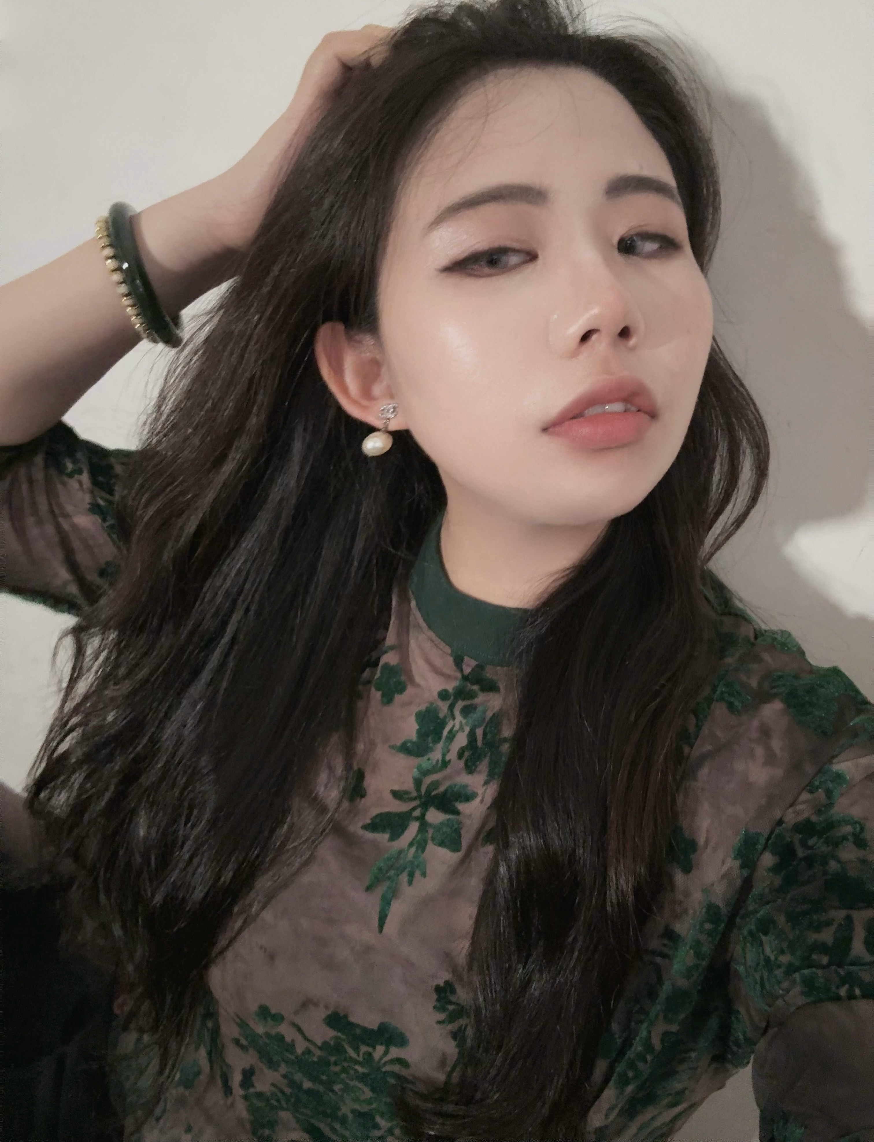 我们都是边流泪边往前走的小大人 “祝我们都能在各自的选择渐入佳境” 