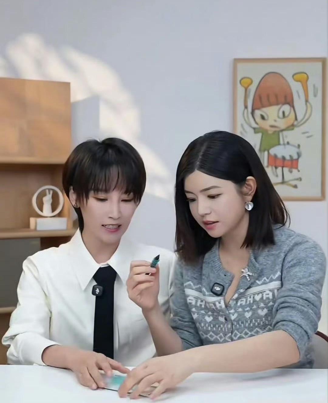 婚礼前一天，主持人突然哑火！

原来陈晓陈妍希的婚礼现场差点开天窗。

主持人急