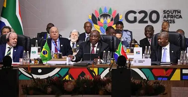 美国这下真的要破防了，没有美国的G20宣言破例首日表决，压倒性通过。不纳入美国的