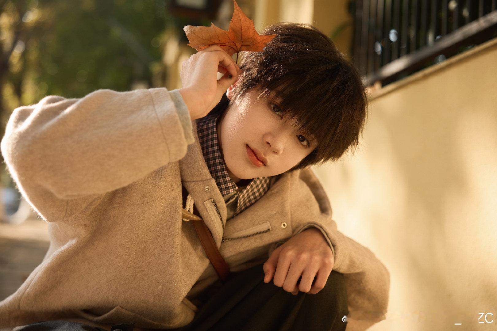 14岁的魏子宸魏子宸14岁生日大片贺魏子宸14岁生日快乐！眉眼藏星光，少年正当时