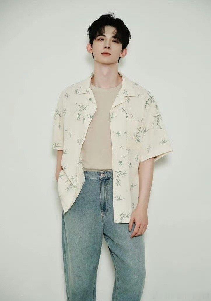 🍉腾讯都市剧《开到荼靡》主演：白鹿、彭冠英、常华森导演：李木戈《司藤》 