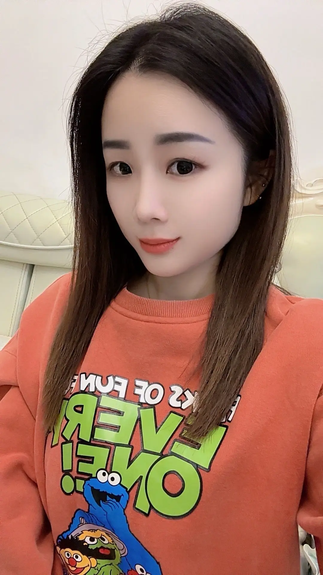 换个发型，换种心情，希望一切不好的，所有的烦恼都随着发丝的剪断而消失...