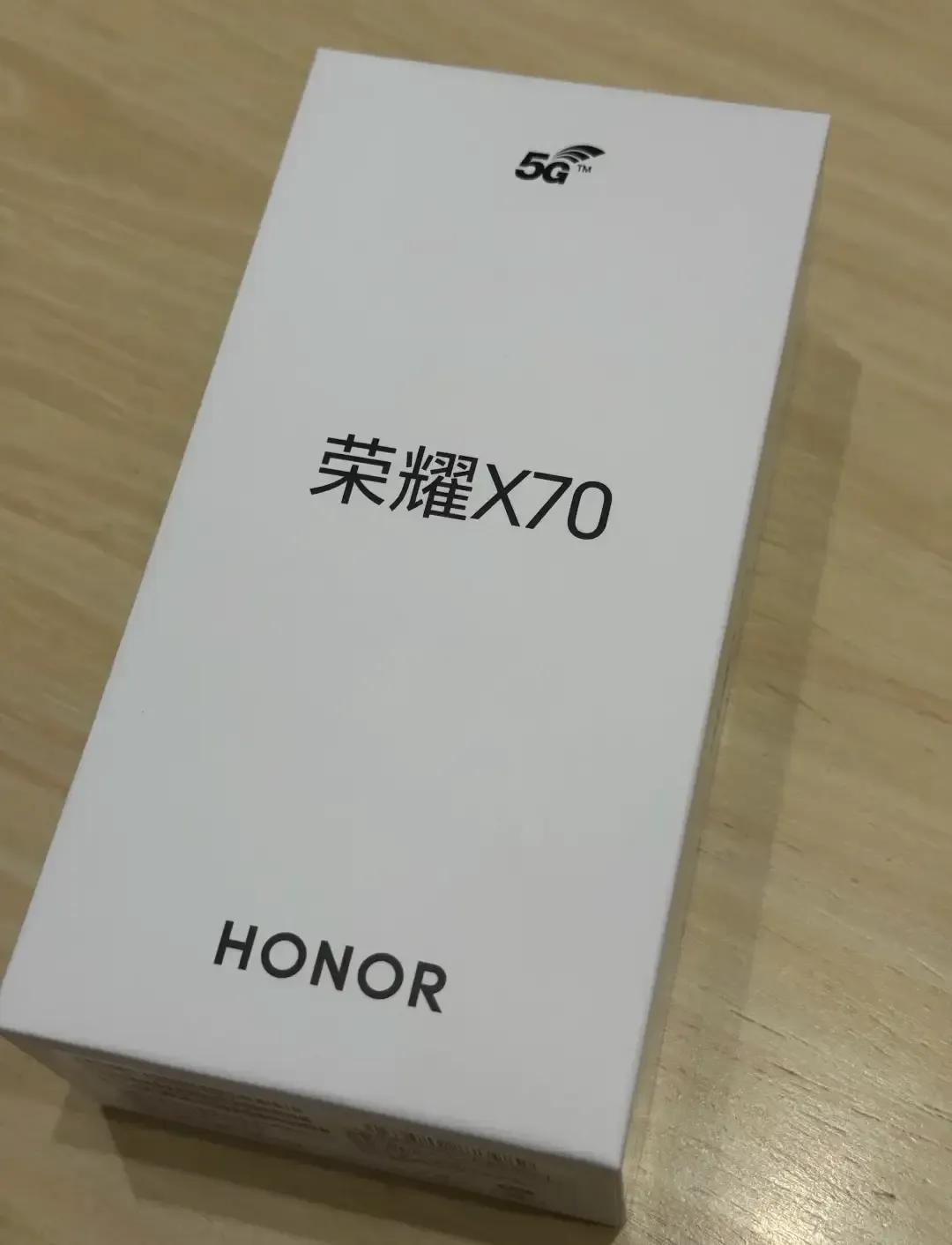 🔥 华为用户福音！荣耀X70：8300mAh怪兽级备用机杀到！  

✅ 三大