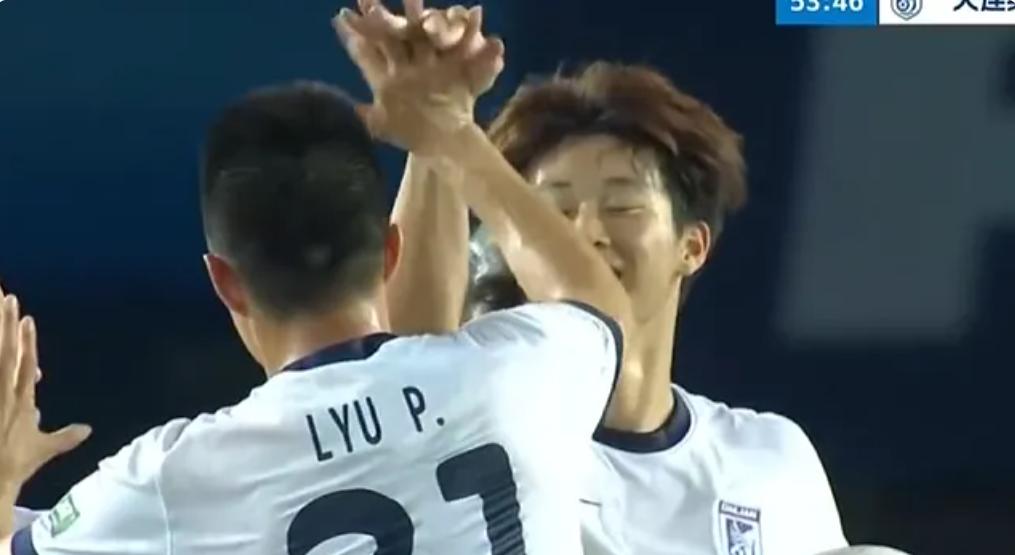 ⚽ 他坐了272天冷板凳。上场8分钟。一个动作终结比赛。
272天什么概念。大半