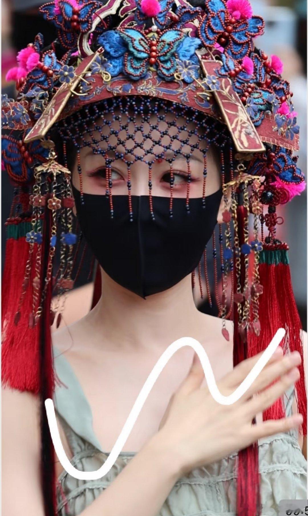 这个造型…有点阴
