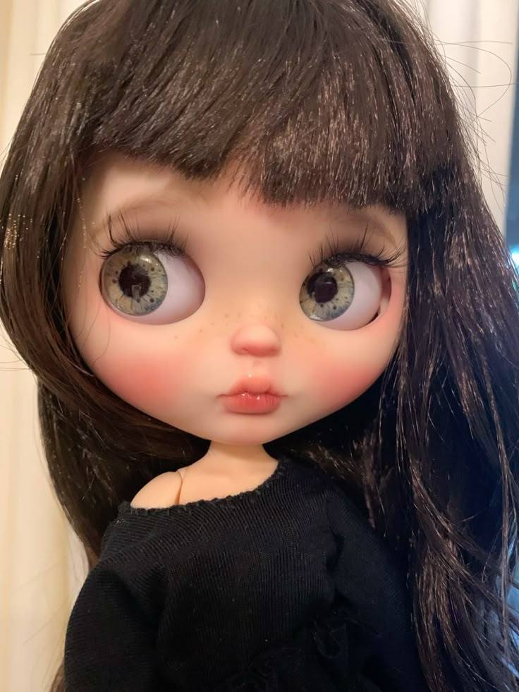 doll vs real ​​​