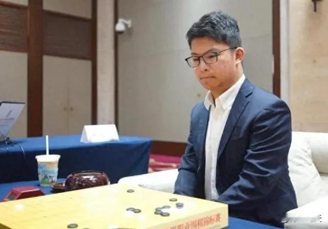 谢尔豪屠龙刀豪取两连胜
北京时间12月4日，第26届农心杯中日韩三国擂台赛，中国