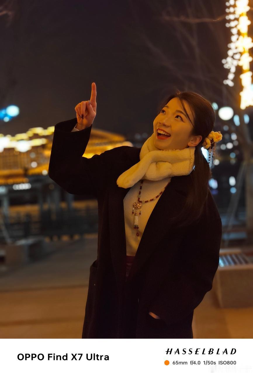 大家期待的拍照环节对比来了，蓝绿两家的人像都很强，这不用我多说，有博主拿OPPO