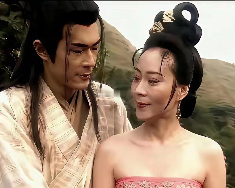 从这一刻开始杨过看黄蓉的眼神都变了杨过对黄蓉看法也变了男人都懂吧 