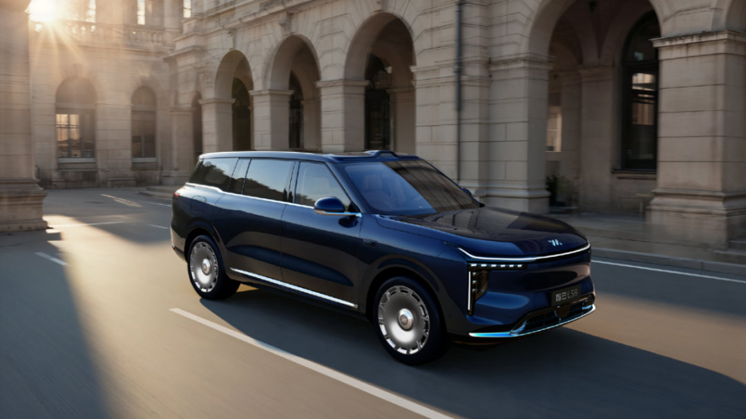 车市热门[超话] 智己预告首款大六座SUV LS9登录工信部公告，官方微博同步发