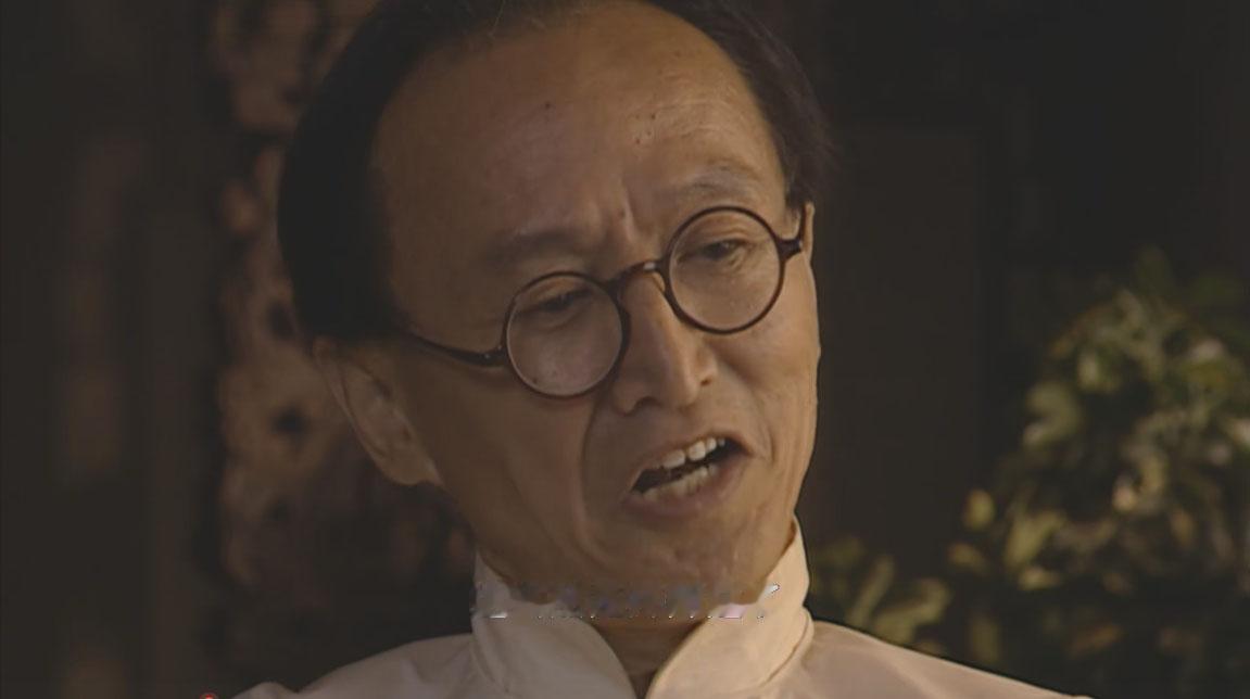 冷清秋说话有时候挺毒的。

金燕西送冷家筵席，舅老爷说这是拜师筵，冷清秋却一脸不