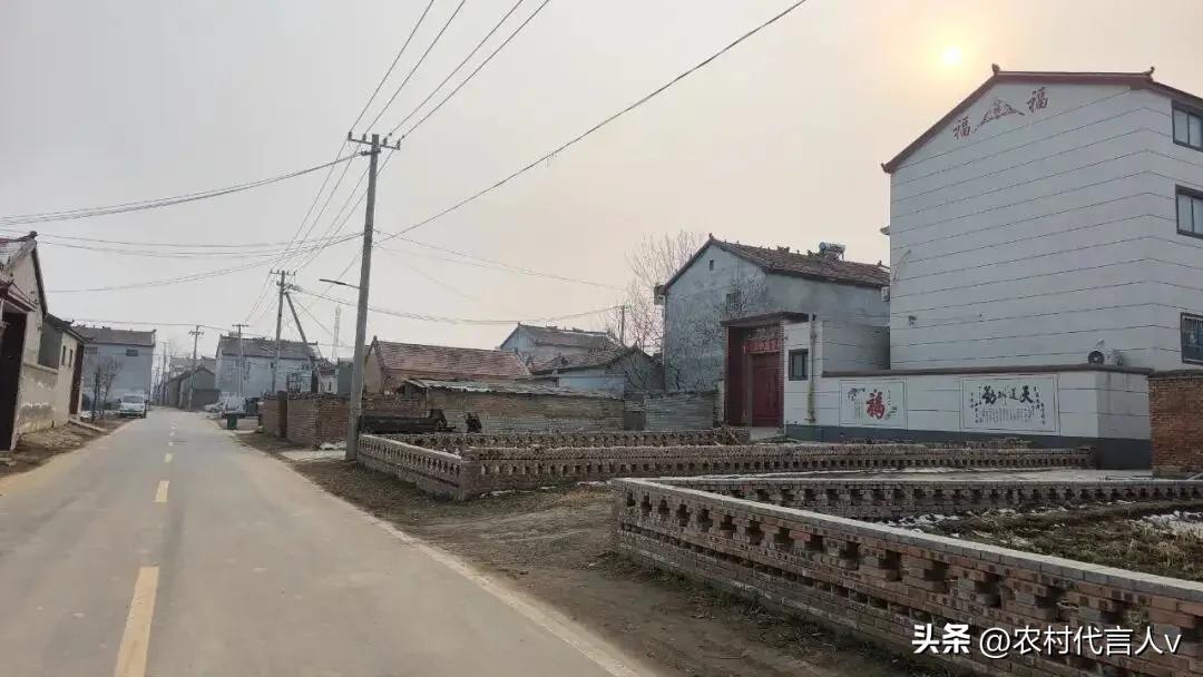 俗话说“一户开两门，人财都难存”，这“两门”究竟指什么？背后有何深意？
 
“盖